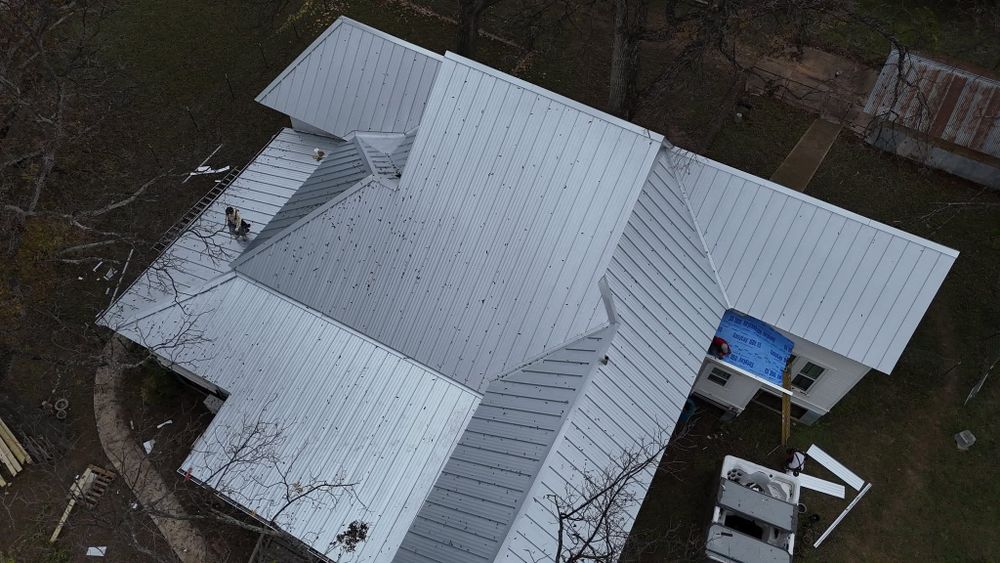 Metal roofs  for Barcenas Roofing & Remodeling in San Saba, TX