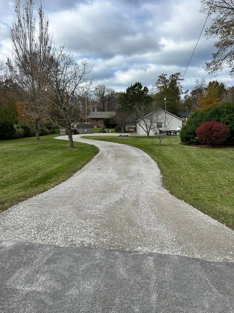 Landscaping for Bailey’s Lawn Care & Dirt Service in Murray, KY