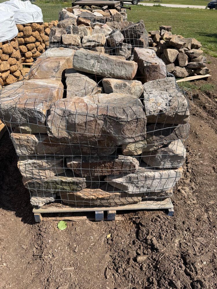 Landscaping for Starnes Hardscapes & Property Management LLC in Dunlap, TN
