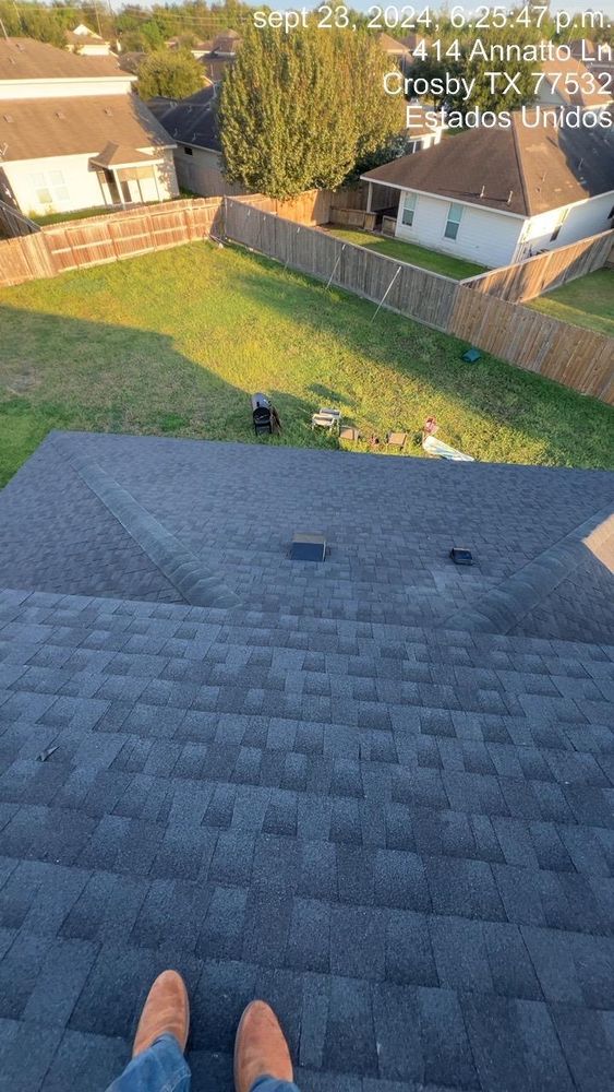 Roofing for E & E Roofing & Exteriors LLC in Baytown, TX