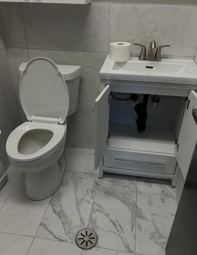 Our expert plumbers provide top-notch toilet and faucet repair services, ensuring your fixtures are working efficiently and effectively. Trust us to keep your home's plumbing in excellent condition! for Plomberie Drainville in Montreal, Quebec