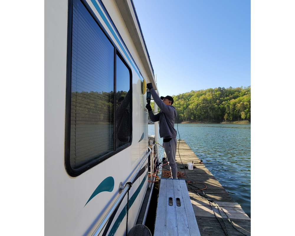 Boat Exteriors for L'Finesse Auto/Boat Details in Dallas, TX