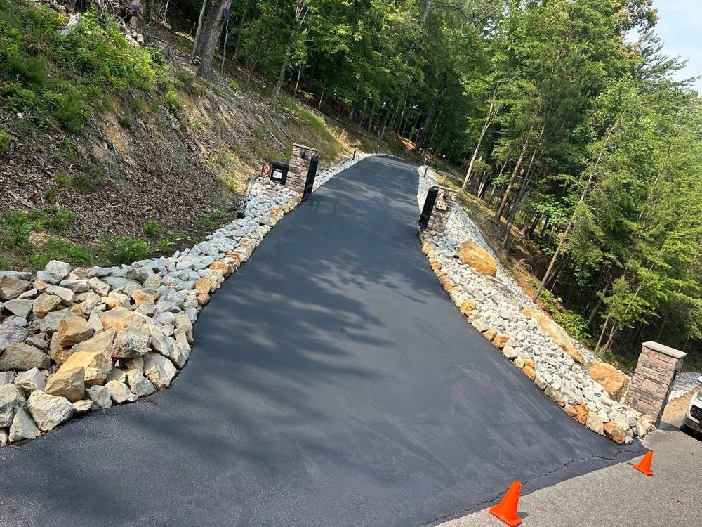 Asphalt for Metzler Paving and Sealcoating in Jacksboro, TN