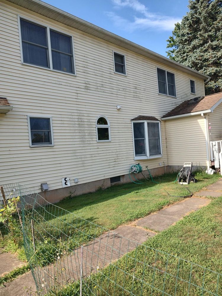 All Photos for MMN Cleaning PressureWashing & Gutter Cleaning LLC in Medina, New York