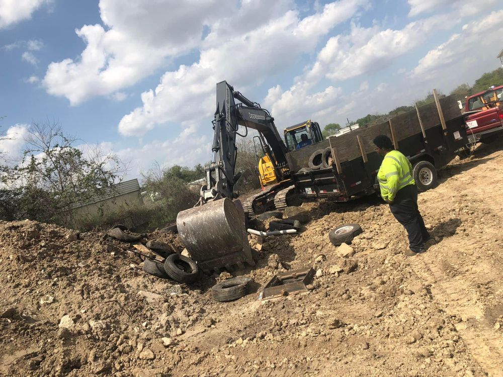 Appliance Removal for Outlaw Landscaping & Transport Company in Houston, TX