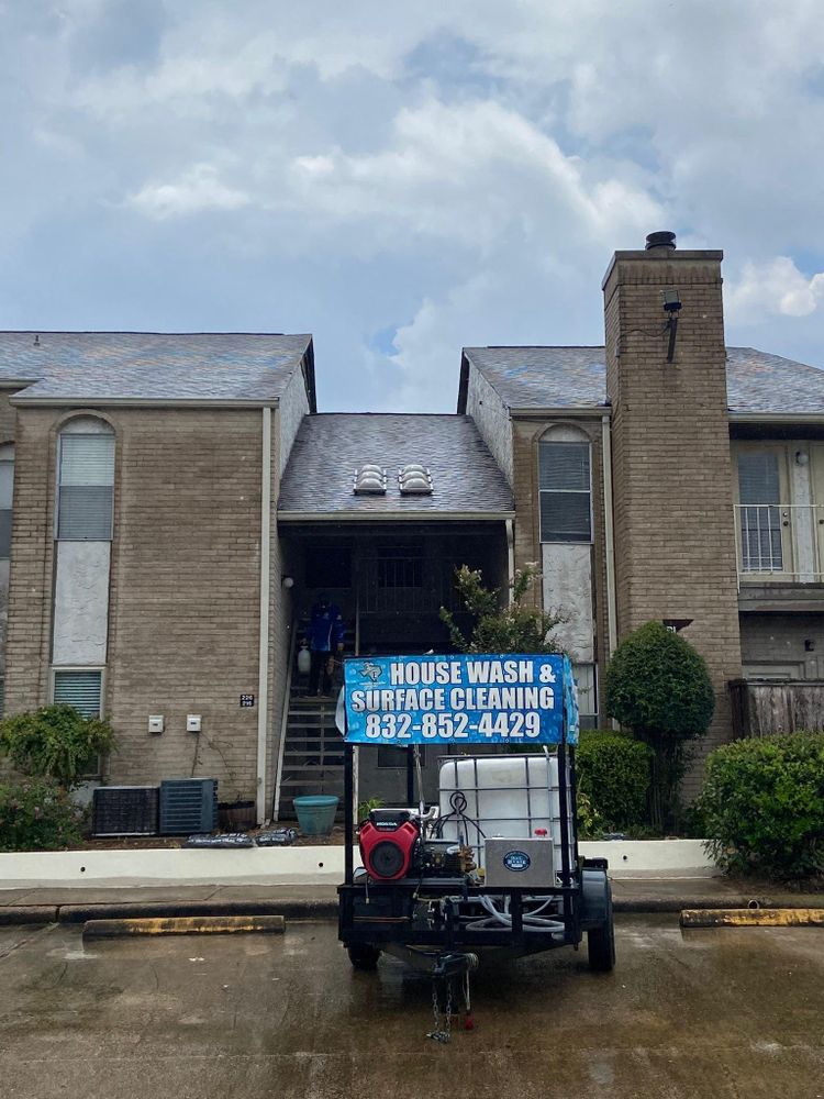 Home Softwash for E&E Pressure Washing Service, L.L.C. in Houston, TX