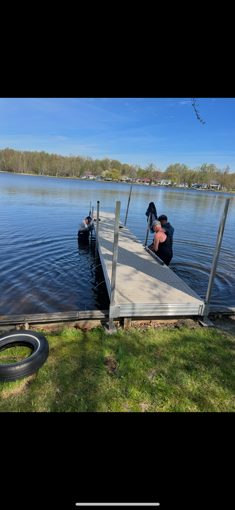 Boat lift Installation for Wagner's Lift & Dock Shop LLC in Watervliet, MI