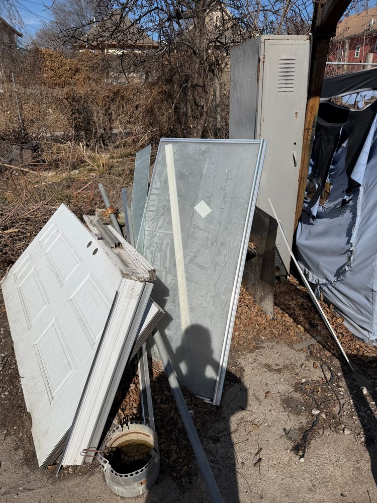 Cleanouts for Bros Junk & Demo Removal in Kansas City, MO