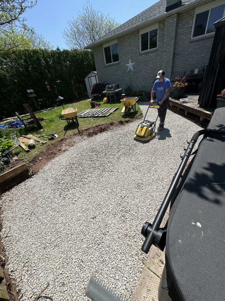 Landscape Construction for Calderwood Landscapes in Oakville, ON