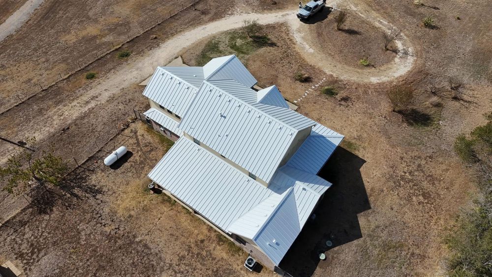 Metal roofs  for Barcenas Roofing & Remodeling in San Saba, TX