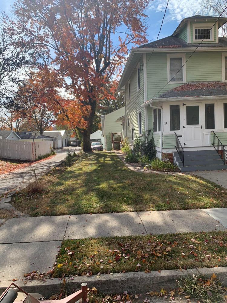 Fall Clean Up/ Leaf Removal for High Garden Landscapes in Middletown, Ohio