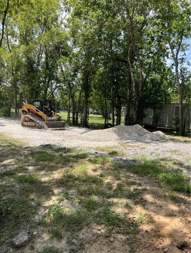 Enhance your property's curb appeal with our professional gravel driveway service. We ensure durability, affordability, and aesthetic design tailored to your needs for a functional and attractive entrance to your home. for Torres Construction & Concrete Worx in Alvin, TX