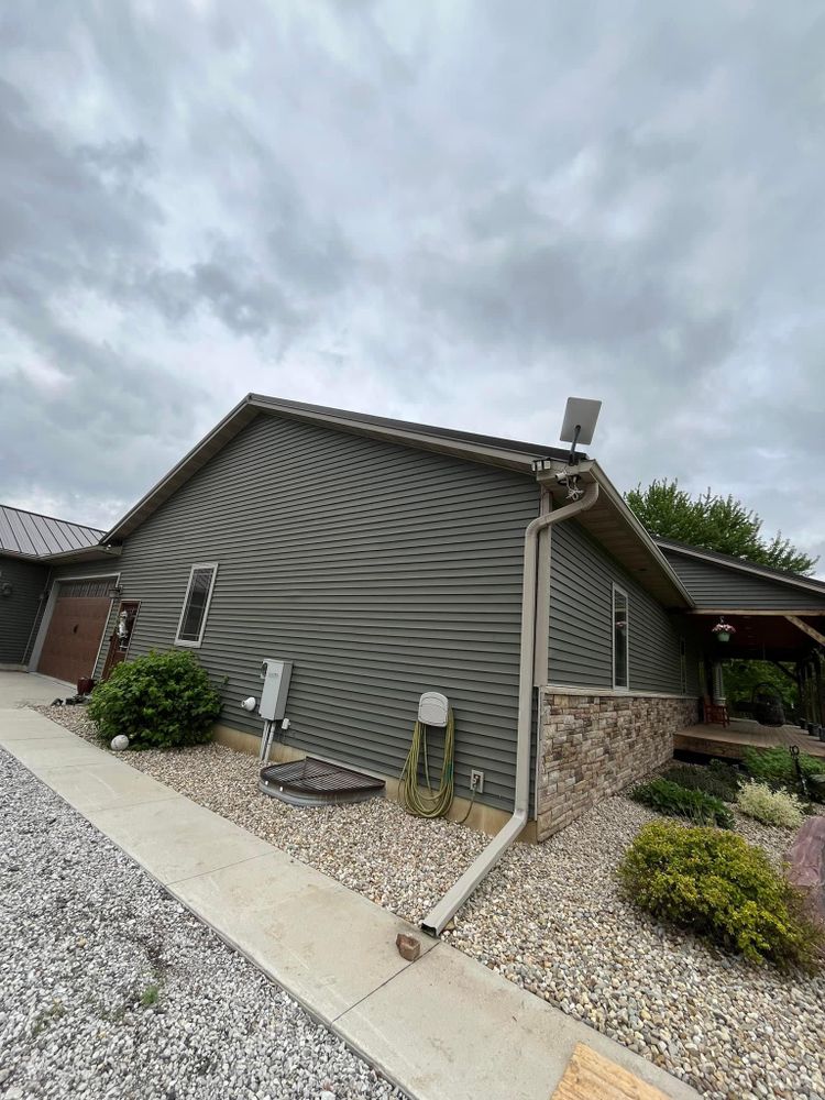 All Photos for Hatalla Lawn Maintenance  in Springfield, IL