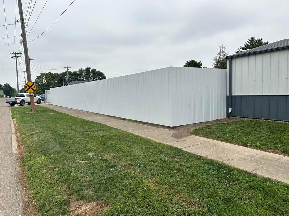 Fence Installation for Illinois Fence & outdoor co. in Kewanee, Illinois