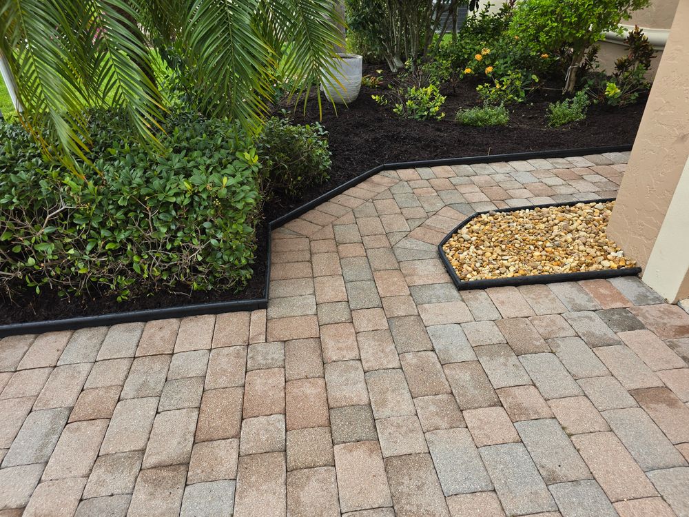 Mulch & Stone Installation for AL Curbs in Cape Coral, FL