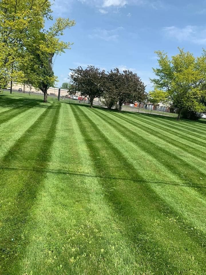 Lawn Care for Dust Till Dawn Lawn in London, Kentucky