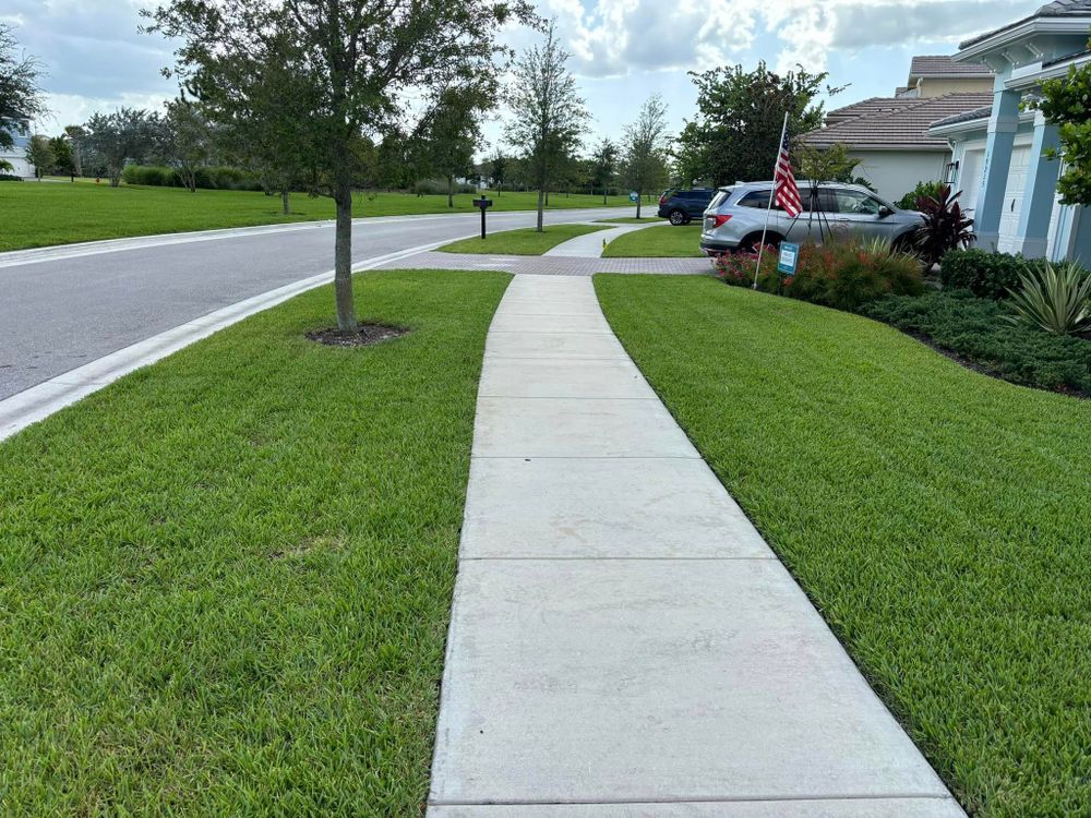 Mowing for Madissons Green in West Palm Beach ,   FL