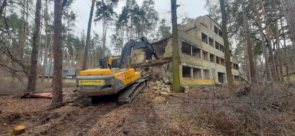 Our Land Clearing & Demolition service, led by our skilled "demolition man," efficiently removes unwanted structures, trees, and debris from your property to make way for new concrete installations with ease. for Mccoy Concrete Inc.  in Buffalo, MN