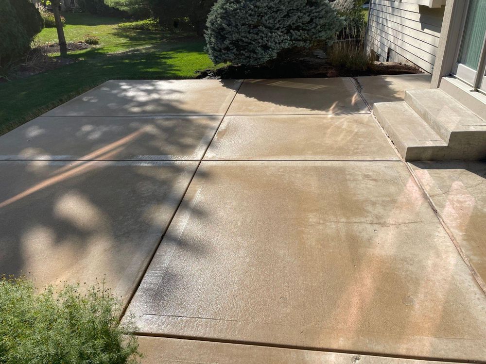 Home Softwash for J&J Power Washing and Gutter Cleaning in Sycamore, IL