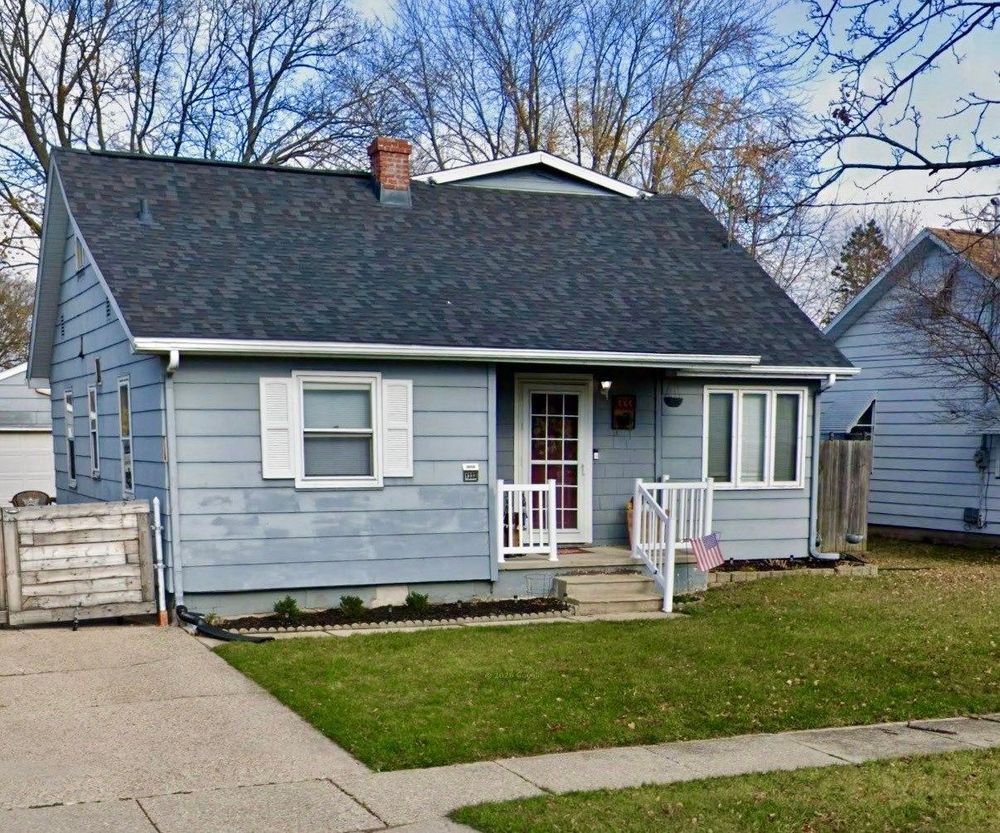 All Photos for Ultimate Exteriors in Beloit, WI