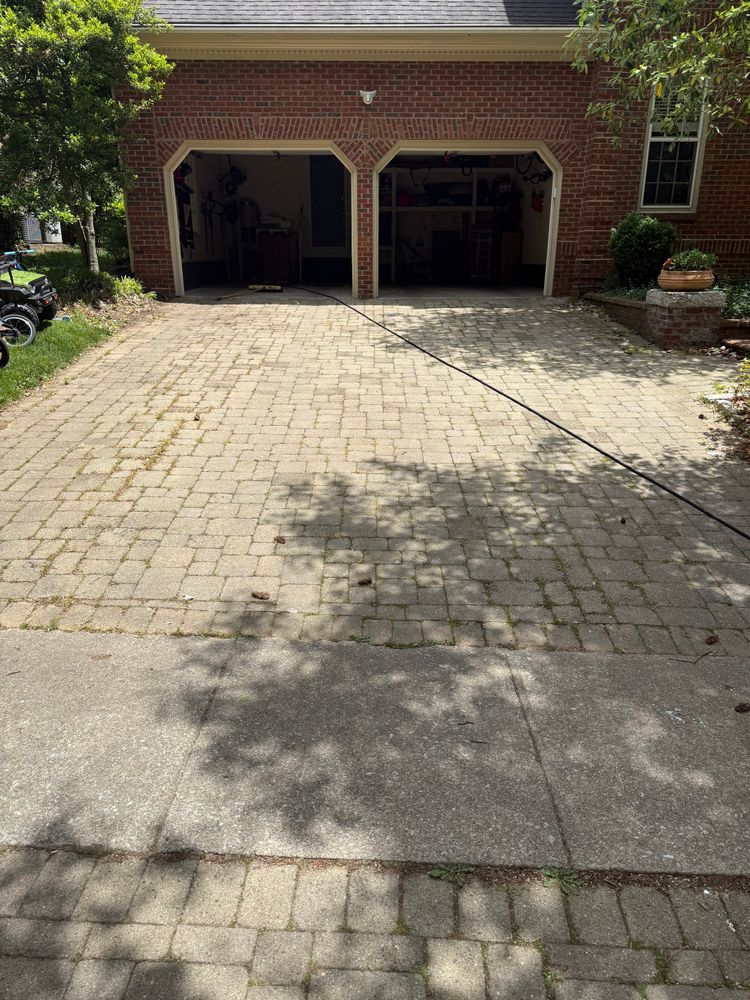 Driveway & Sidewalk Cleaning for Central KY Pressure Washing in Winchester, KY