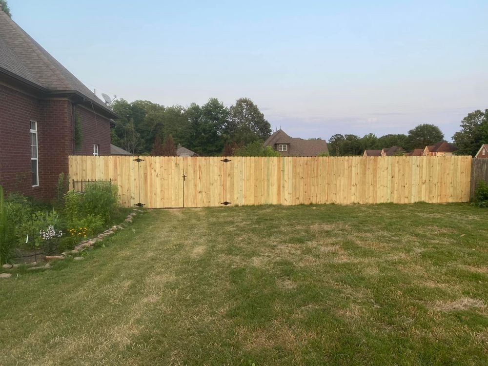 Custom Wooden Fences for Manning Fence, LLC in Hernando, MS