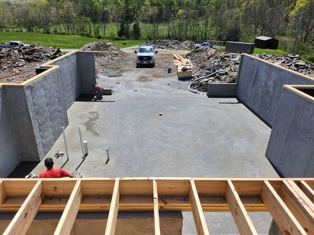 Slabs slick as glass for Hellards Excavation and Concrete Services LLC in Mount Vernon, KY