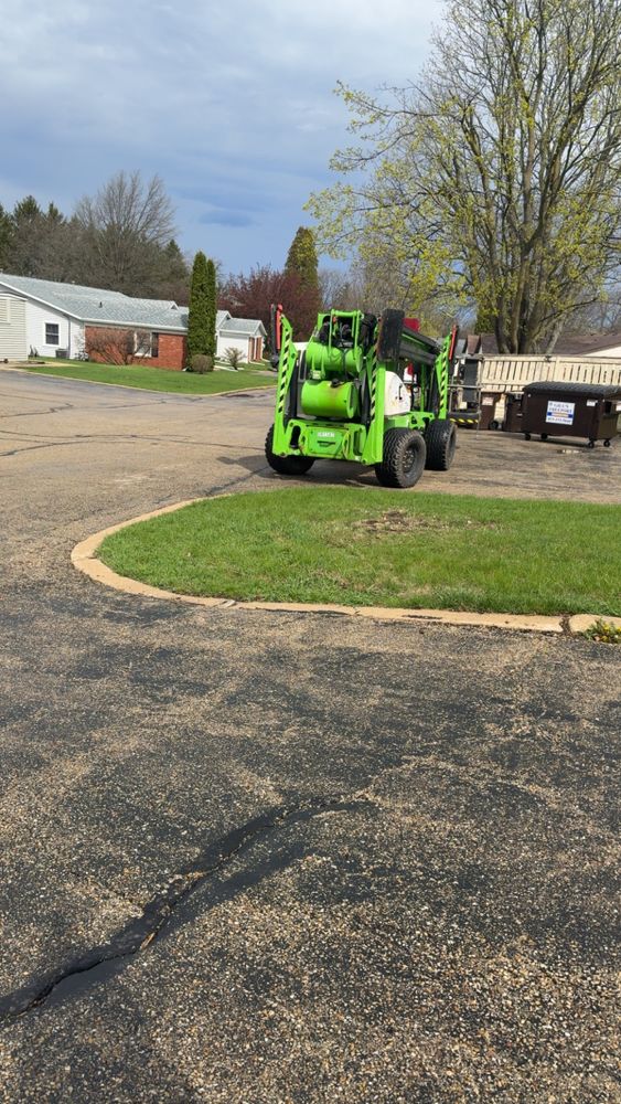 All Photos for Fransen's Tree Service  in Freeport, IL