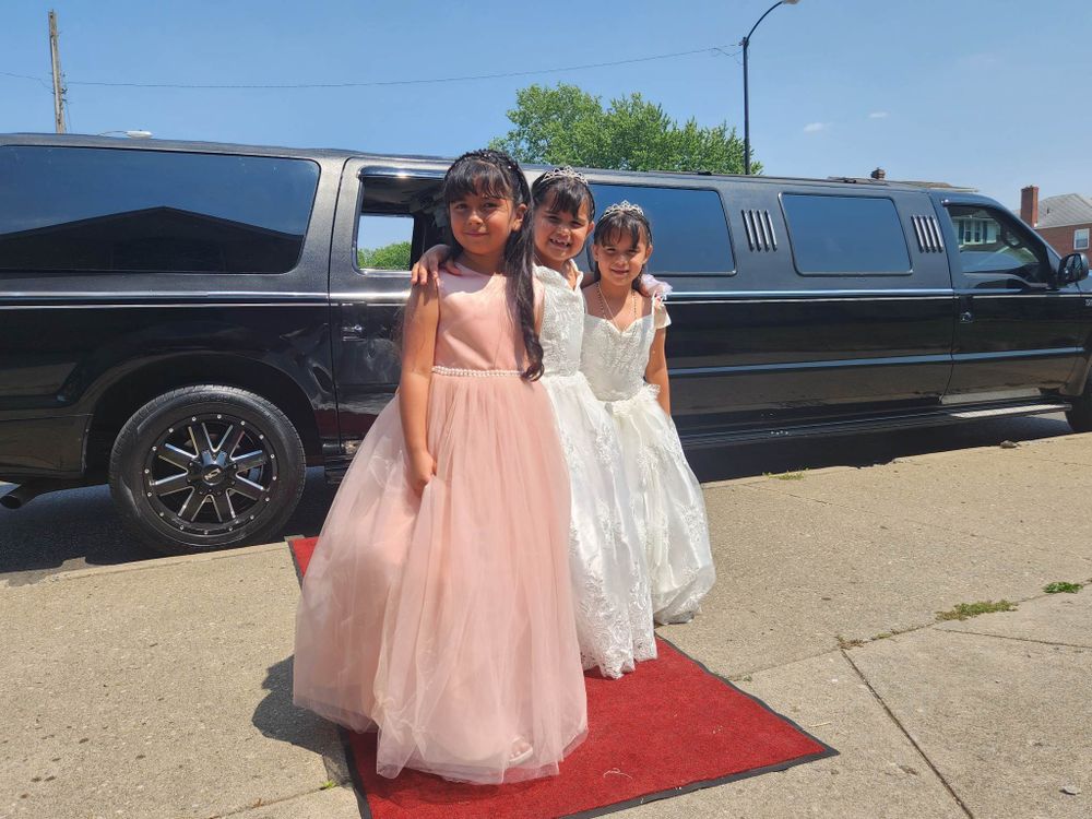 Excursion Limousine for First Class Limos and Event Planning in Springfield, OH