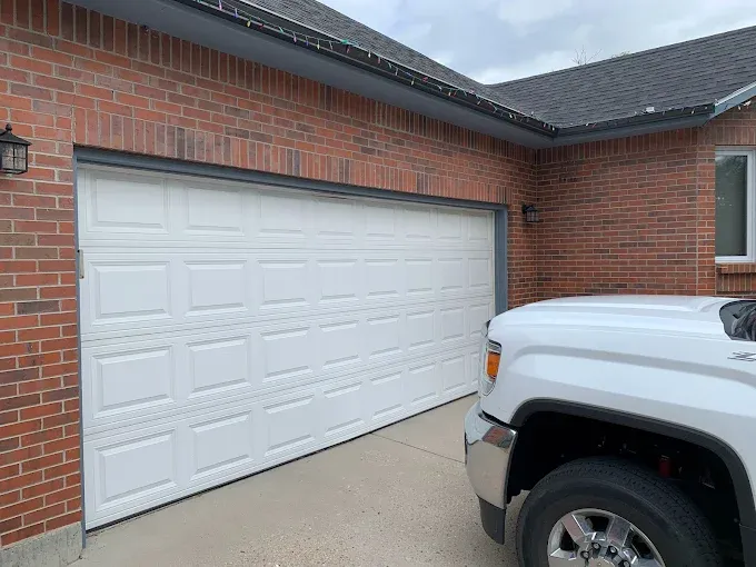 All Photos for 423 Garage Doors in Signal Mountain, Tennessee