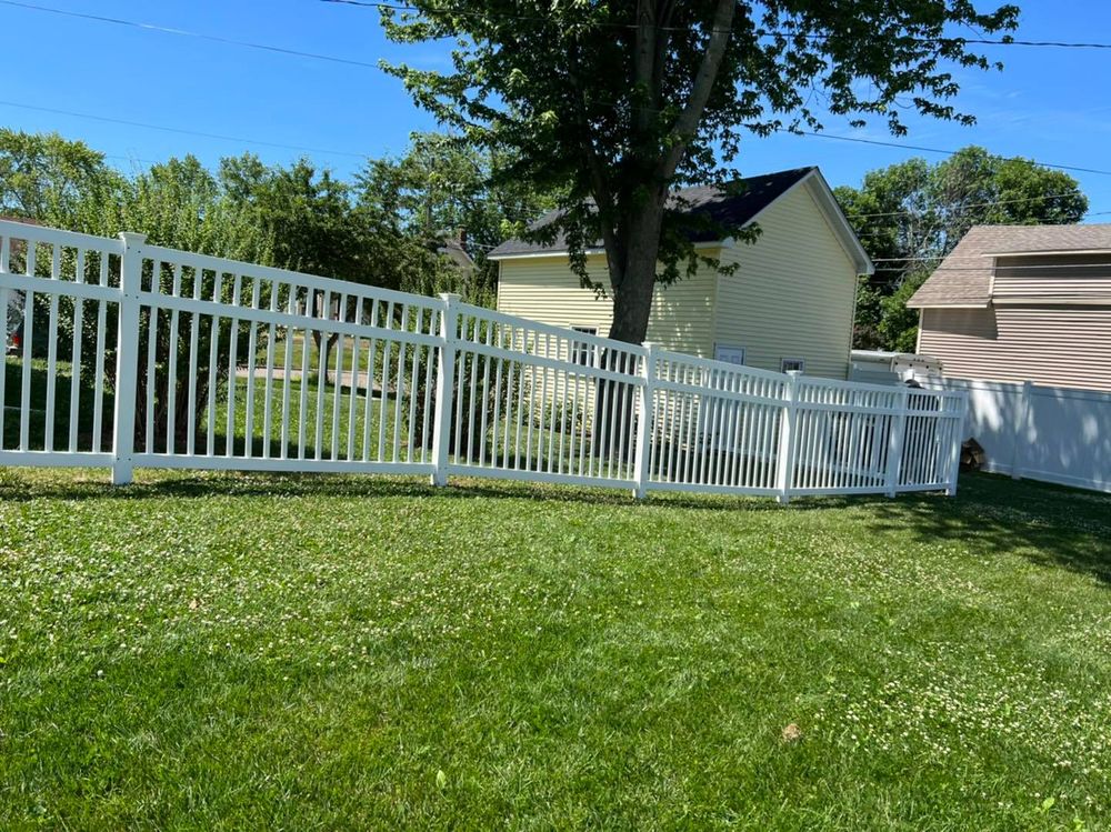 Fence Installation for Illinois Fence & outdoor co. in Kewanee, Illinois