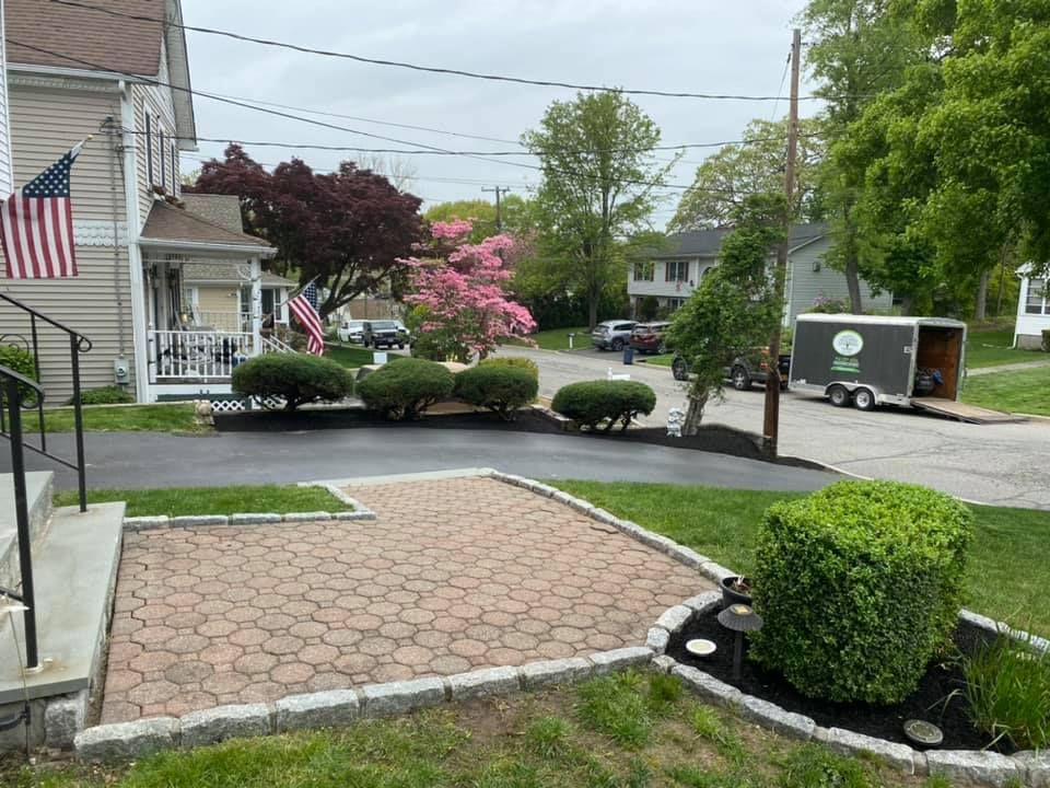 Landscaping for Zaldivar’s Lawn Care INC  in Peekskill, NY