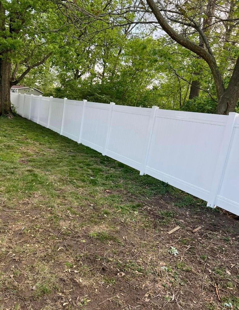 Fence Installation for Illinois Fence & outdoor co. in Kewanee, Illinois