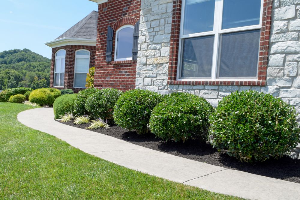 Mulch Installation for Lamb's Lawn Service & Landscaping in Floyds Knobs, IN