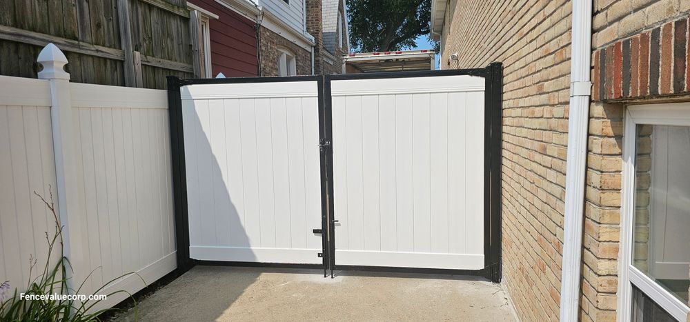 GATES DESIGNS OPTIONS for Fence Value Corp in Chicago, IL
