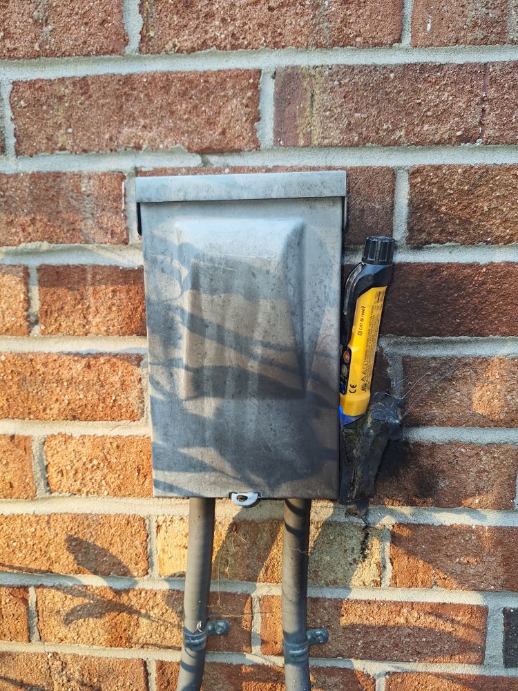 All Photos for Flash Gordon Electric LLC in Hope Mills, NC