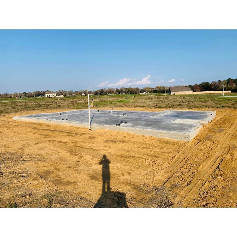Discover what is concrete and how it can enhance your home with our expert service, providing durable, customizable solutions for walkways, patios, and driveways tailored to withstand time and weather. for 1.Master Construcion Services in Houston, TX