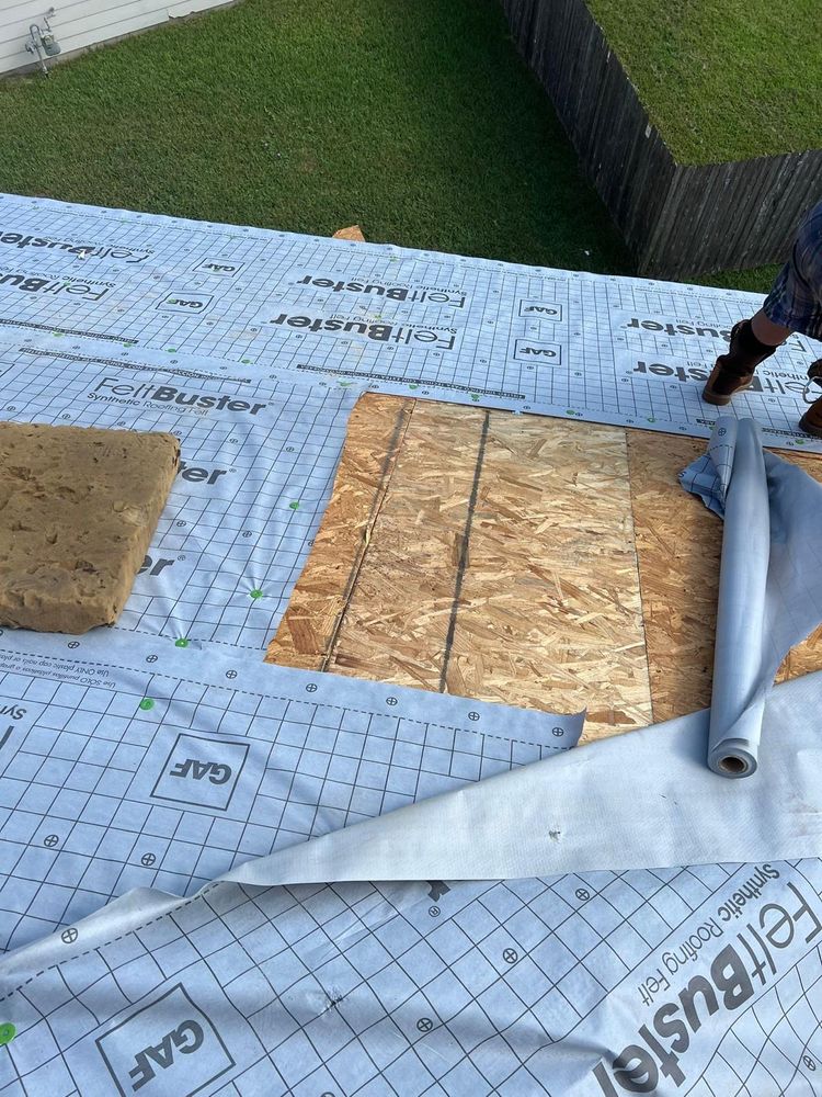 Roofing for E & E Roofing & Exteriors LLC in Baytown, TX