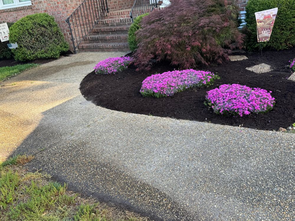 All Photos for Isaias Velasquez Landscaping and Services in Williamsburg, VA