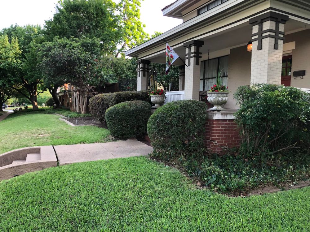 Landscaping for Rj’s Enchanted Gardens and Fencing LLC in Irving, TX