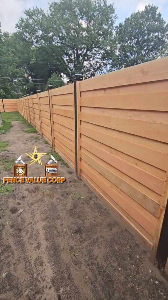 HORIZONTAL FENCES for Fence Value Corp in Chicago, IL