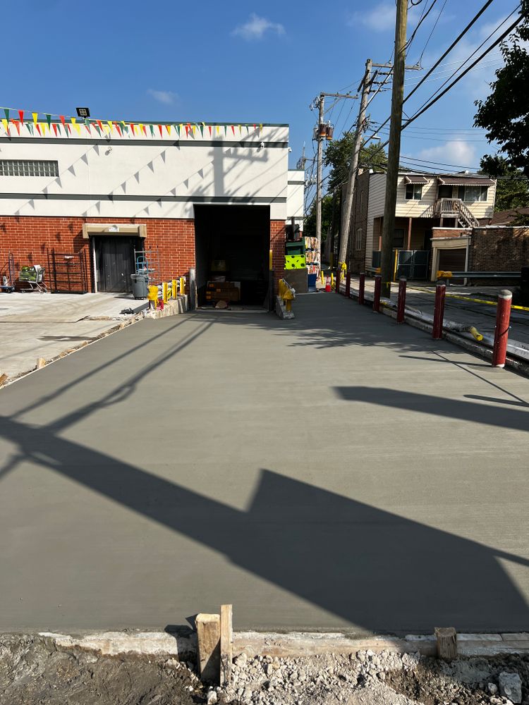 Our commercial concrete services offer tailored solutions for all your concrete needs, providing expert consultation, top-quality materials, and skilled craftsmanship to ensure durable and aesthetically pleasing results. for Onyx Concrete Contractors in Chicago, IL