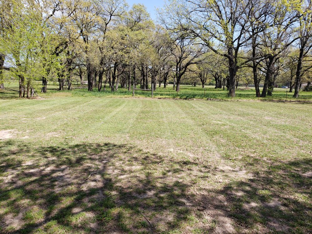 All Photos for Ornelas Lawn Service in Lone Oak, Texas