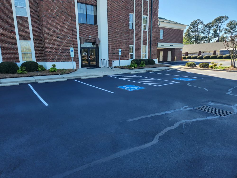 Asphalt for Southeast Sealing & Striping in Bladenboro, NC