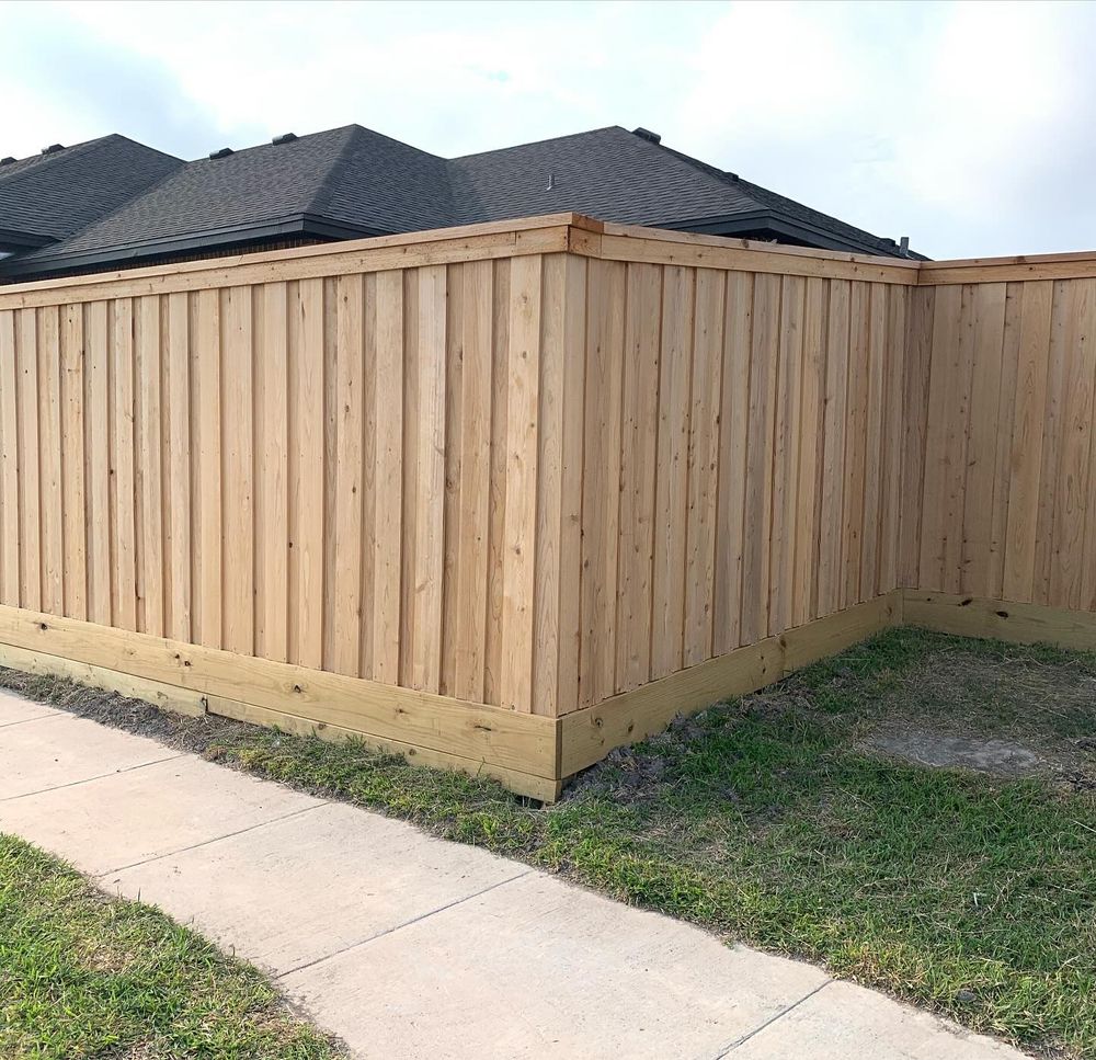 Fencing for Keen Decorative Concrete in Corpus Christi, TX