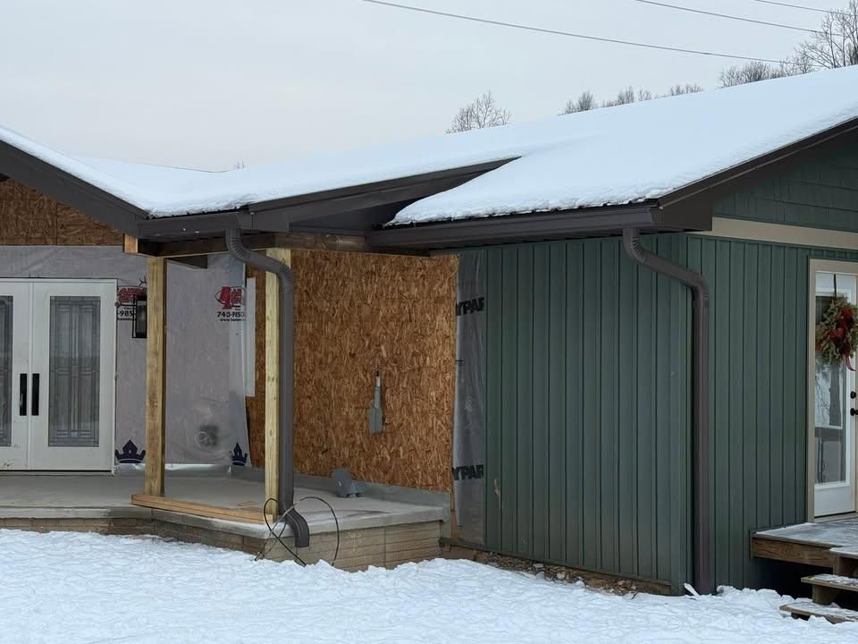 All Photos for Top Hand Roofing and Gutter in Pomeroy, OH