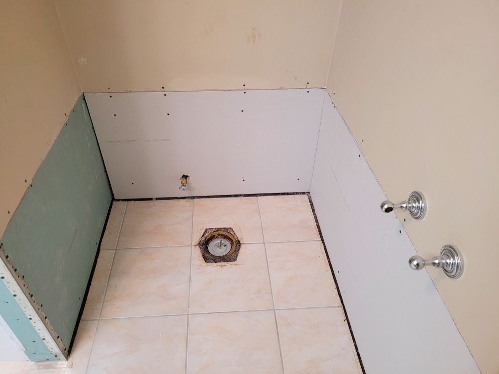 All Photos for Eagle Five Stars Painting in Brazos Valley, TX