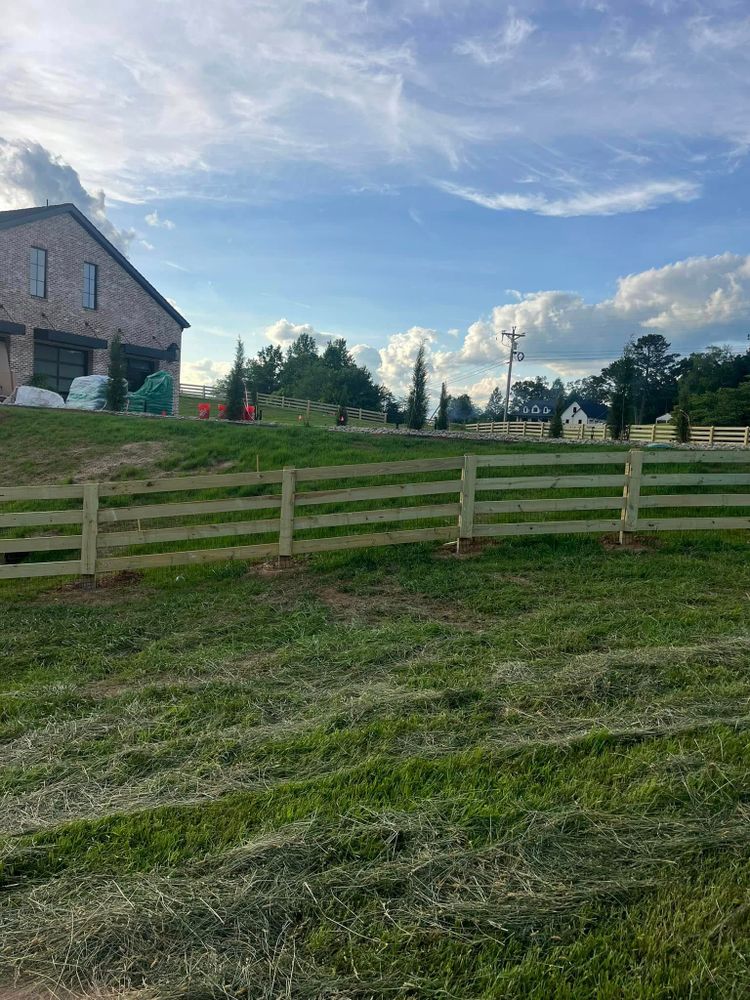 Fences for Browns' Fencing & Equipment in Fairmount, GA