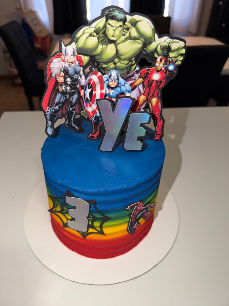 Custom Cakes and Cupcakes for Crumble Creations in Springfield, IL