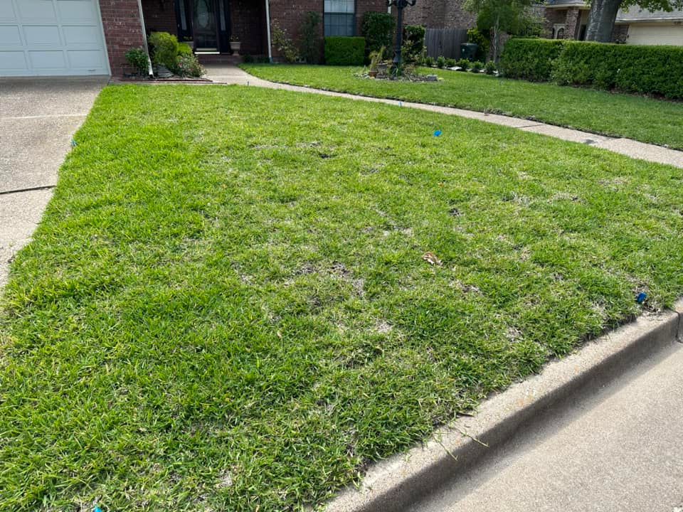 Lawn Care for Wilson's Yard Work, LLC in Tyler, TX